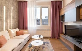 Stylish 1Bdr Central Apartment